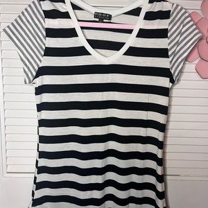 🤑3/10-Short sleeve large stripped tee shirt